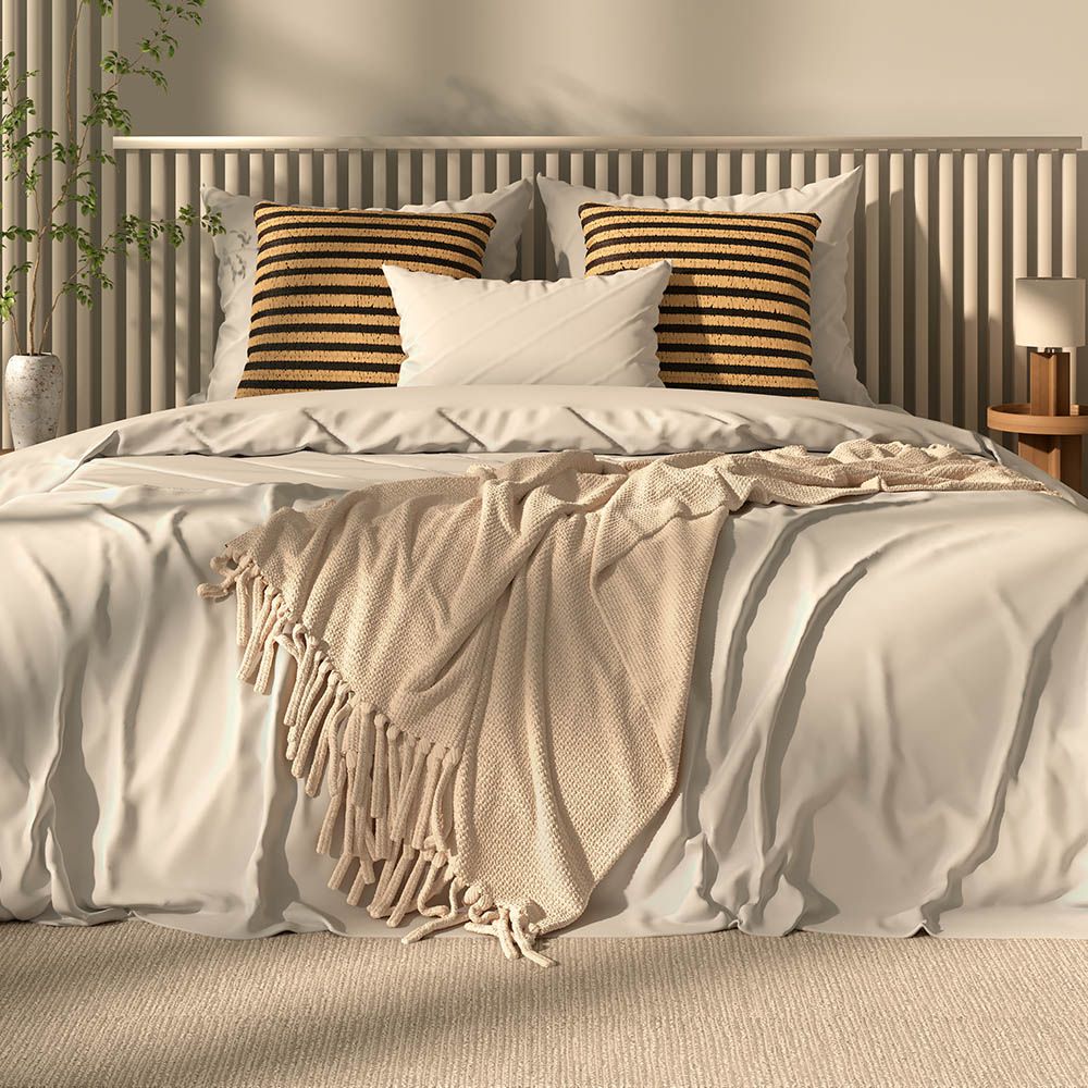 Square Boho Bali Cushion, Raffia cover + filling - Chelsea